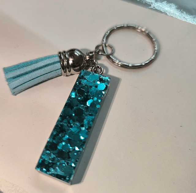 Porte clés initiale "I" bleu pailletté 