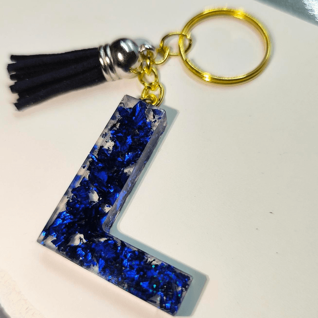Porte clés initiale "L" feuilles bleu foncé 