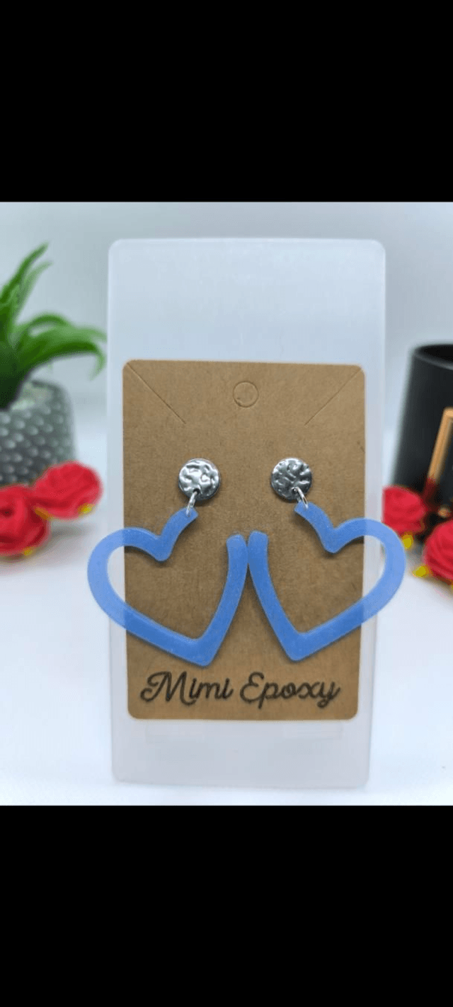 Boucles d'oreilles coeur bleu ciel nacré 