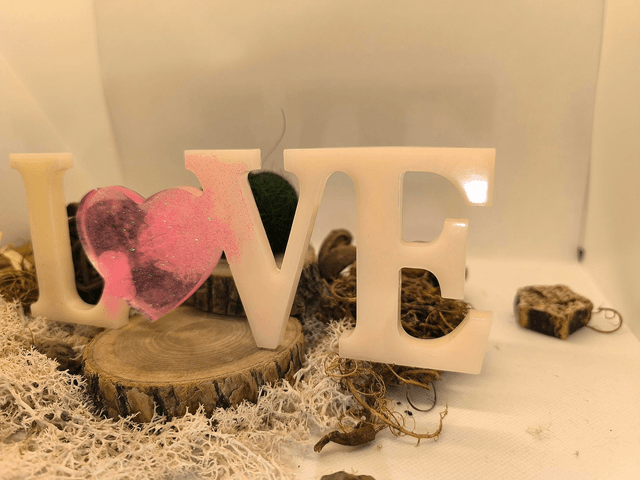 Décoration "LOVE" beige et rose pailletté 