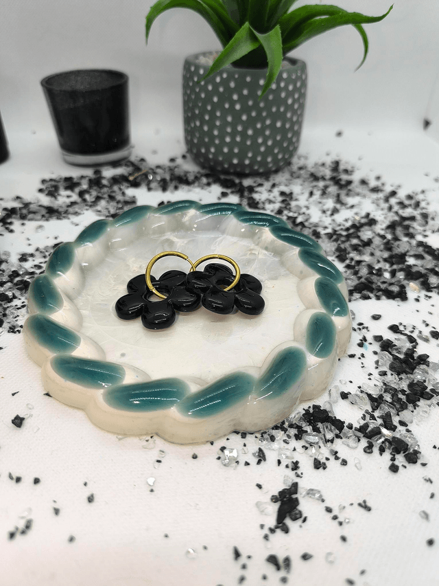 Plateau rond torsadé blanc et bleu 