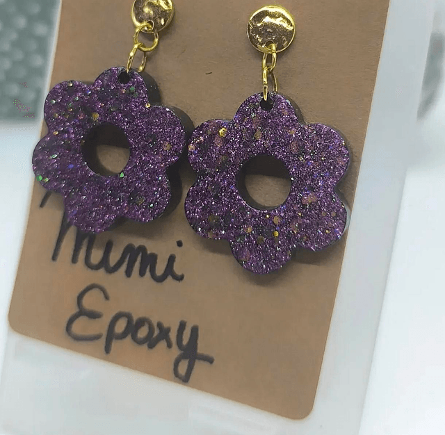 Boucles d'oreilles fleur mauve 