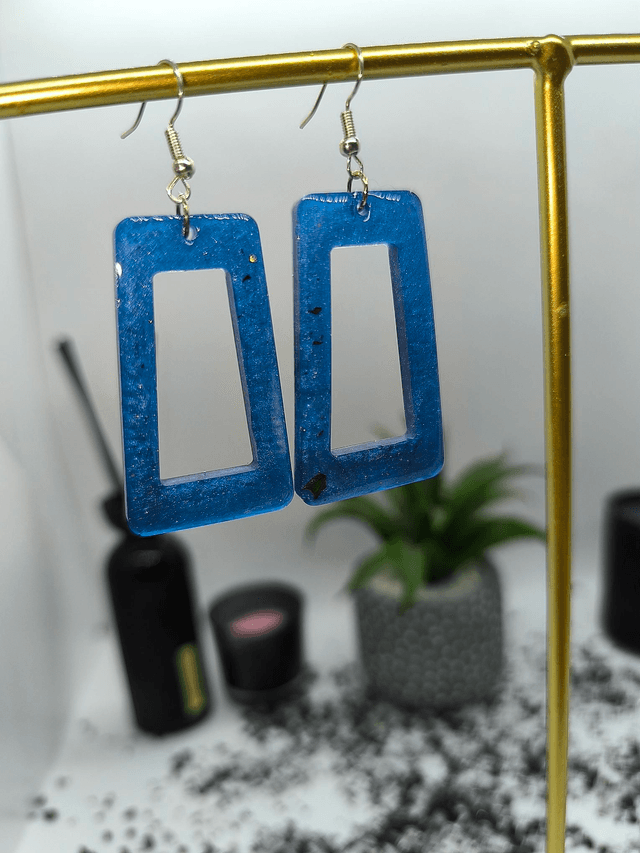 Boucles d'oreilles rectangle bleu foncé nacré (pétales de rose)
