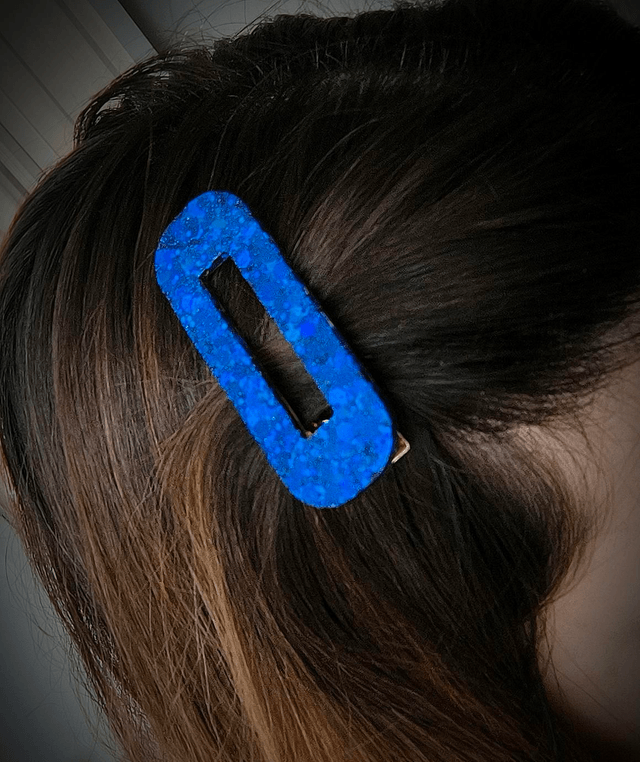 Barrette à cheveux rectangle bleu nuit intense pailleté 