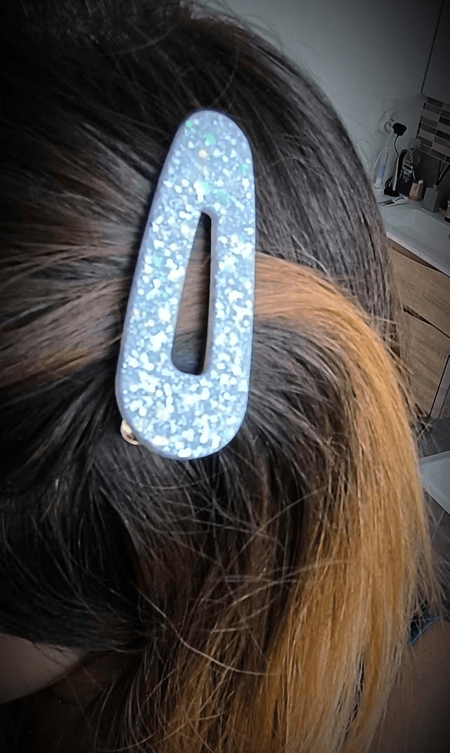 Barrette à cheveux paillettes argentées 
