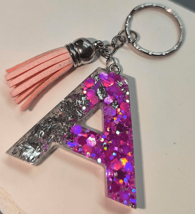 Porte clés initiale "A" rose pailletté et feuilles argentées 