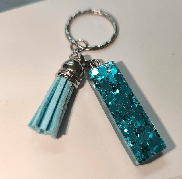 Porte clés initiale "I" bleu pailletté 