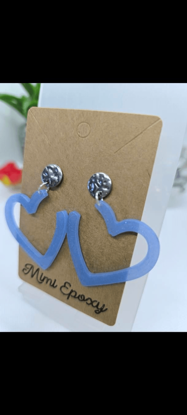 Boucles d'oreilles coeur bleu ciel nacré 