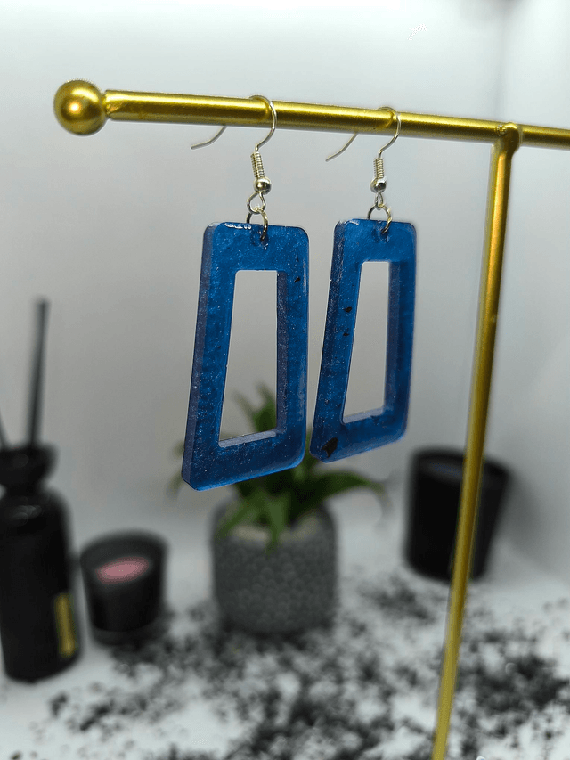 Boucles d'oreilles rectangle bleu foncé nacré (pétales de rose)