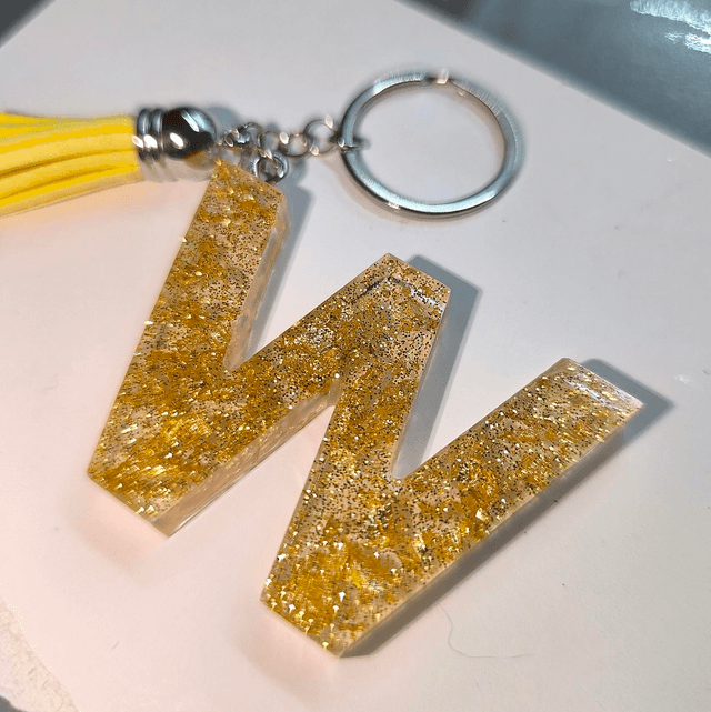 Porte clés initiale "W" doré et feuilles d'or 