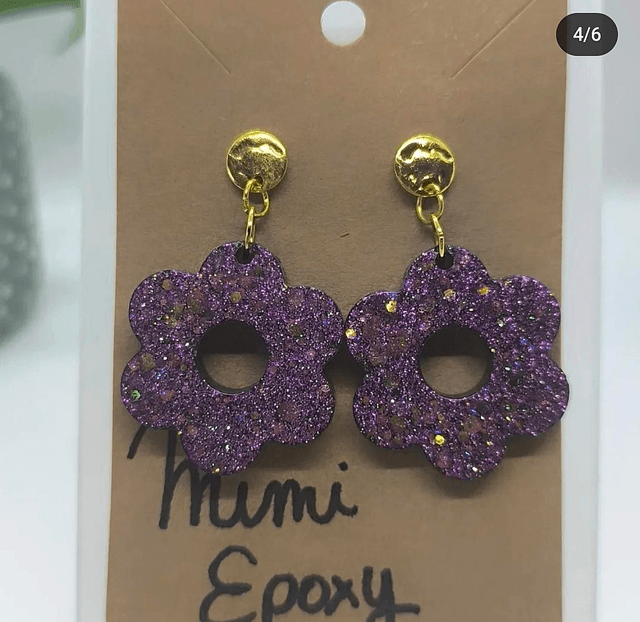 Boucles d'oreilles fleur mauve 