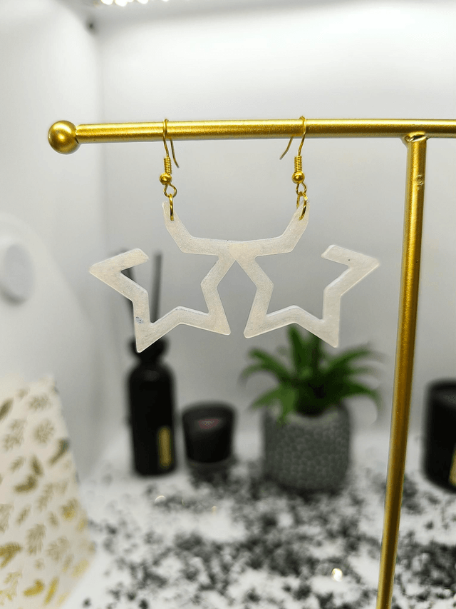 Boucles d'oreilles étoile blanc nacré 