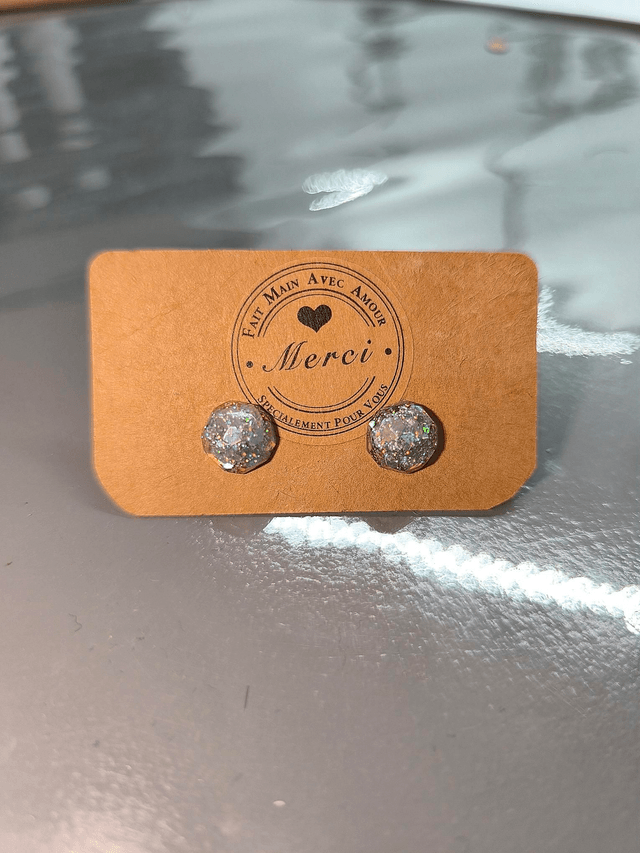 Petites boucles d'oreilles ronde argenté holographique 
