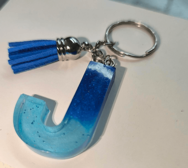 Porte clés initiale "J" bicolore bleu 