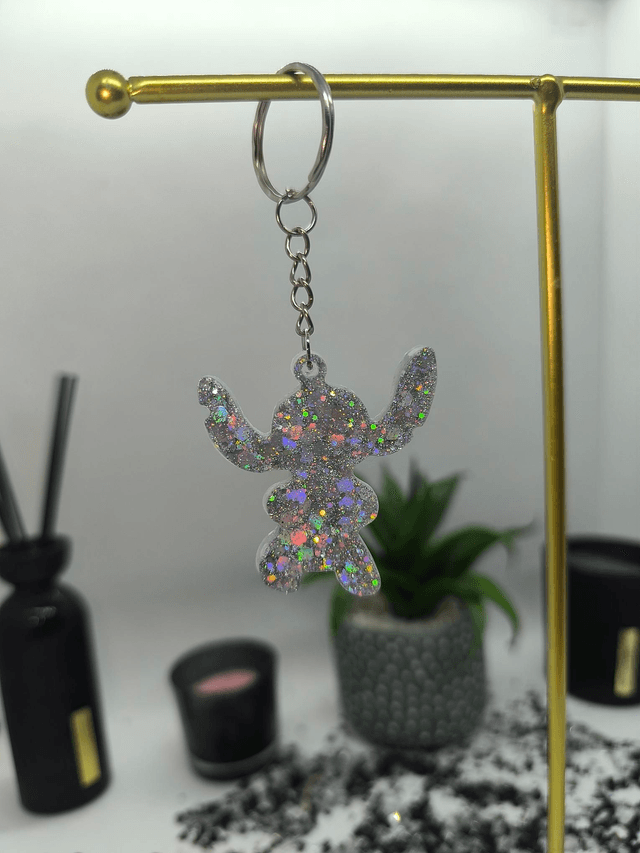 Porte clés Stitch argenté holographique 