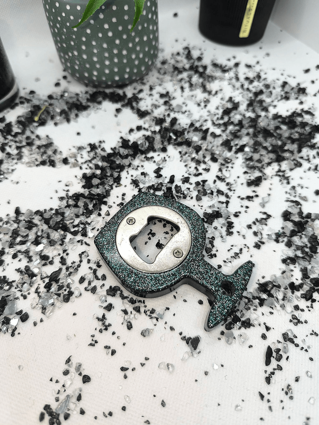 Décapsuleur verre à vin noir et paillettes argentées et bleu 