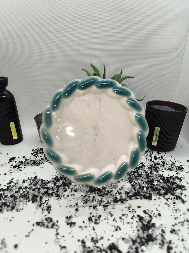 Plateau rond torsadé blanc et bleu 