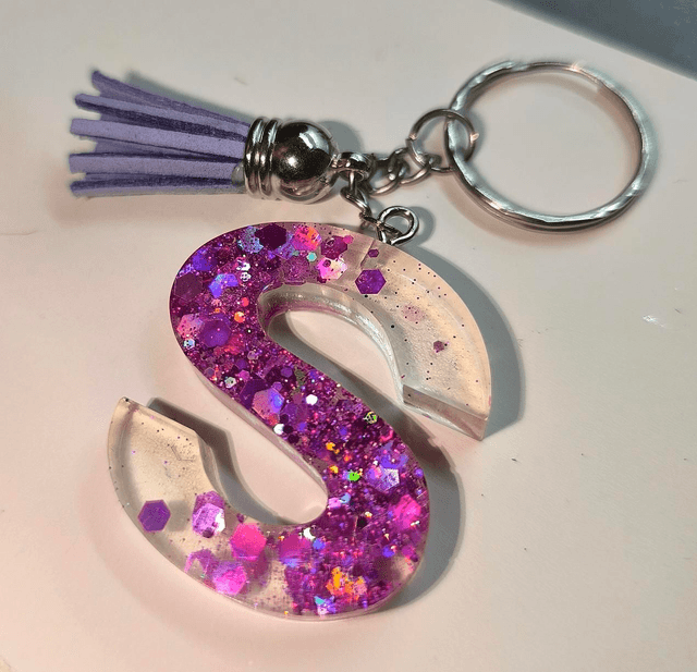 Porte clés initiale "S" rose pailletté holographique 