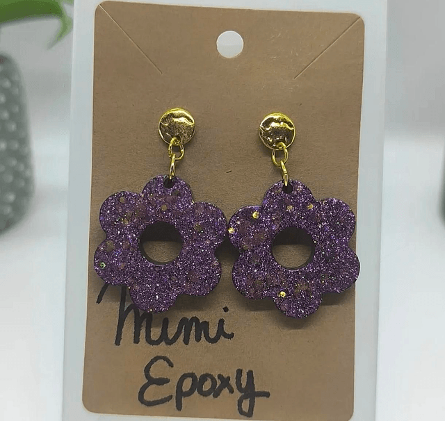 Boucles d'oreilles fleur mauve 