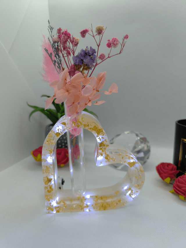 Vase coeur lumineux feuilles d&#039;or 