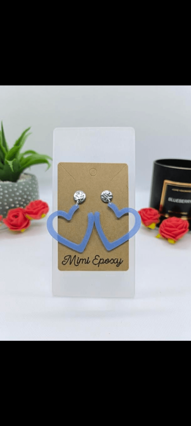 Boucles d&#039;oreilles coeur bleu ciel nacré 
